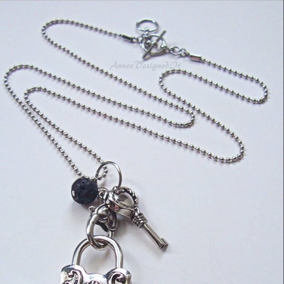 Hand Made - Heart Lock Necklace - Picture 4 of 4